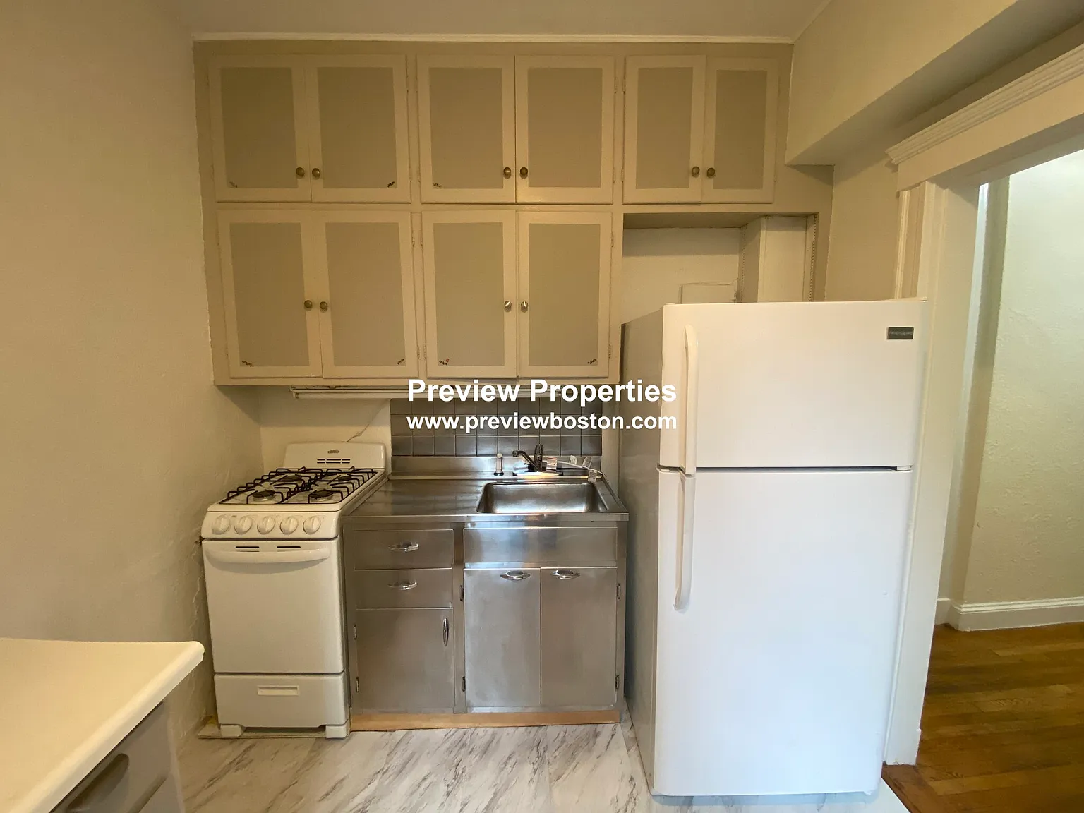 2 bed, 1.0 bath, $2,175 — Photo 2