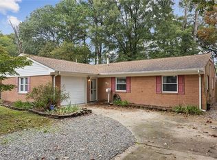 95 Kendall Dr, Newport News, VA 23601