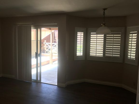 Family room & breakfast nook