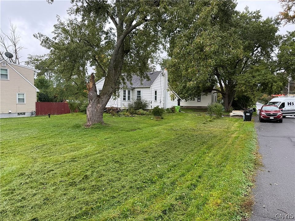 1st image of 417 Boston Rd