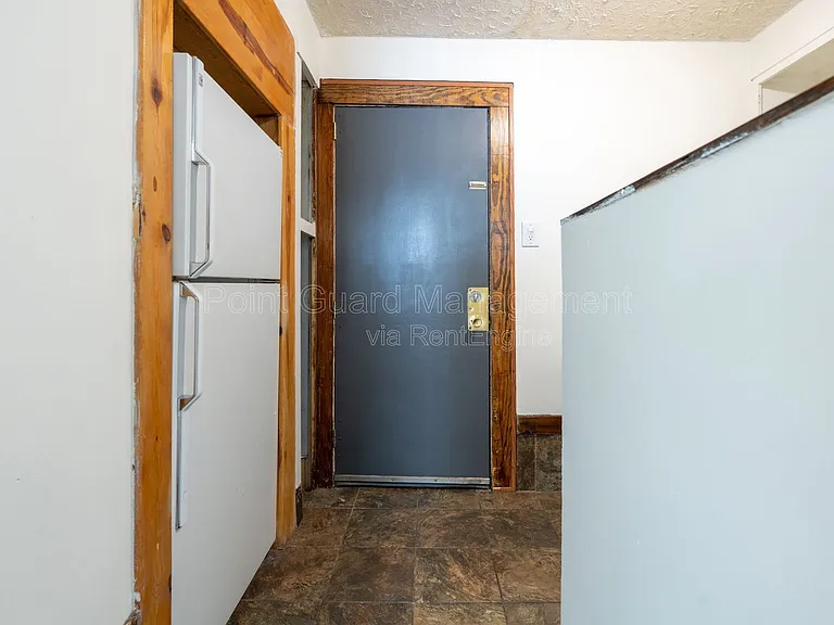 423 N Emporia Ave #5 — Photo 8
