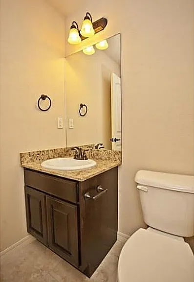 2669 N Miranda Ave — Photo 12