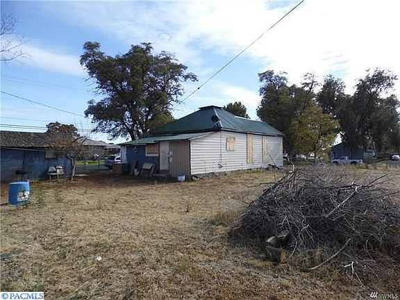4th image of 361 E Pine St