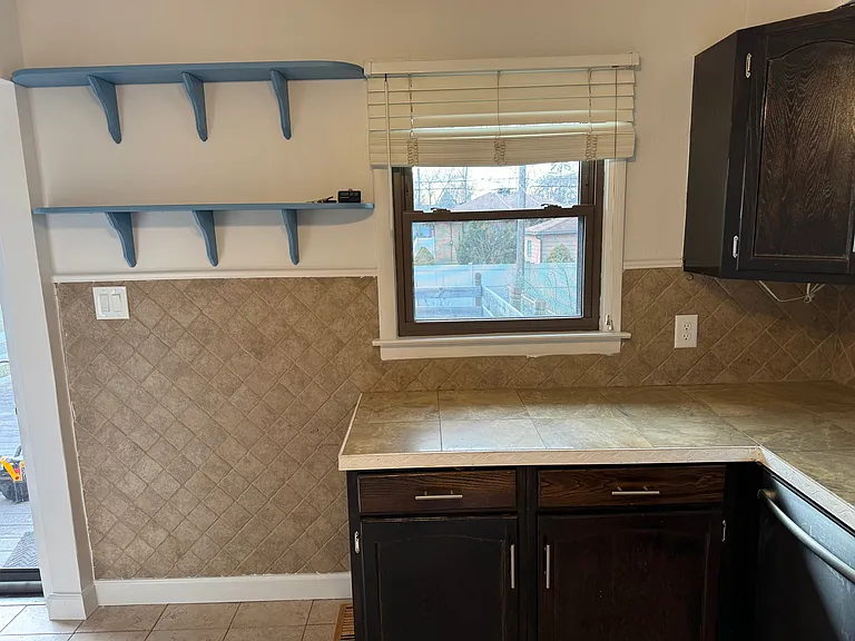 8334 Columbia Ave — Photo 5