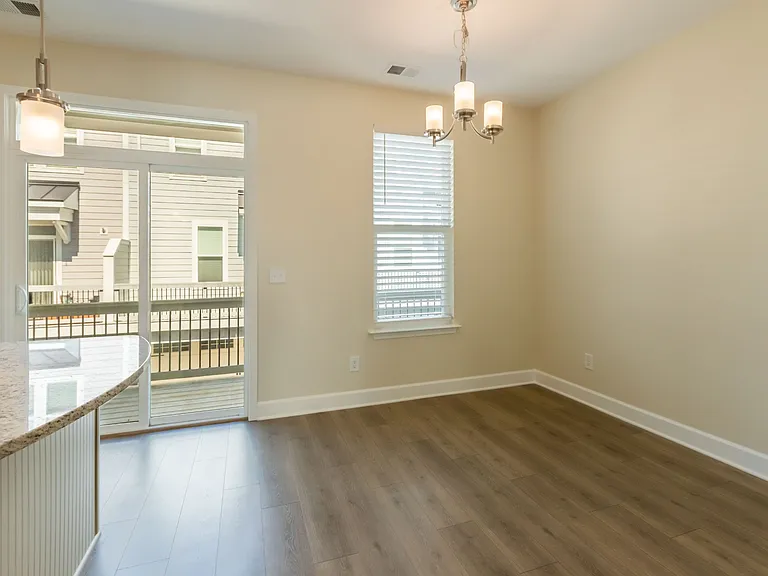 305 Kara Ln — Photo 11