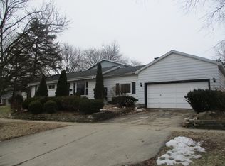 711 Summit St, Downers Grove, IL 60515