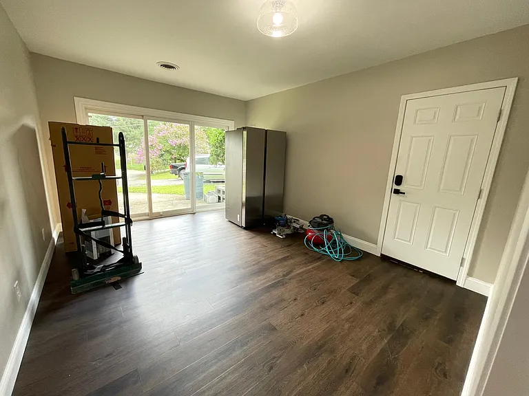 1054 Dalton Ln — Photo 29