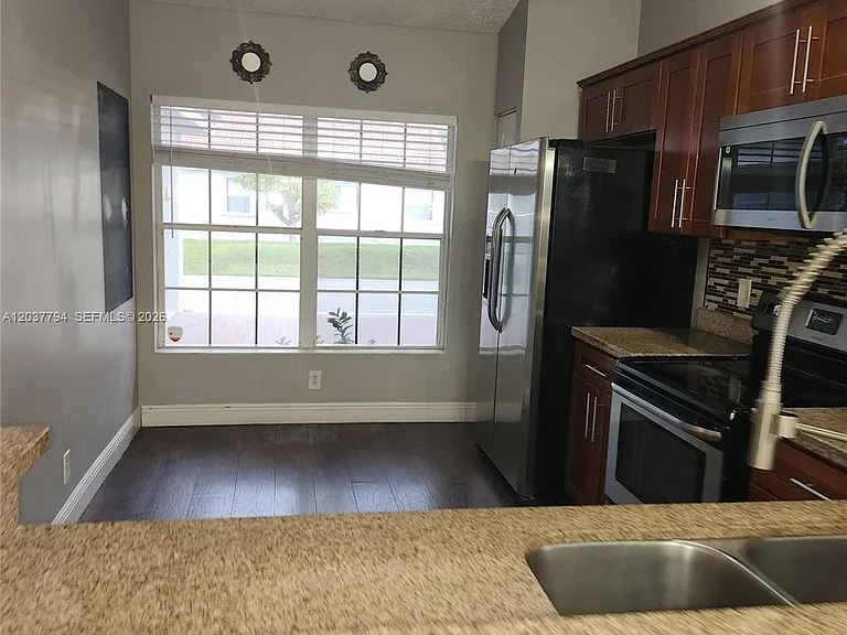 10180 Fanfare Dr — Photo 8