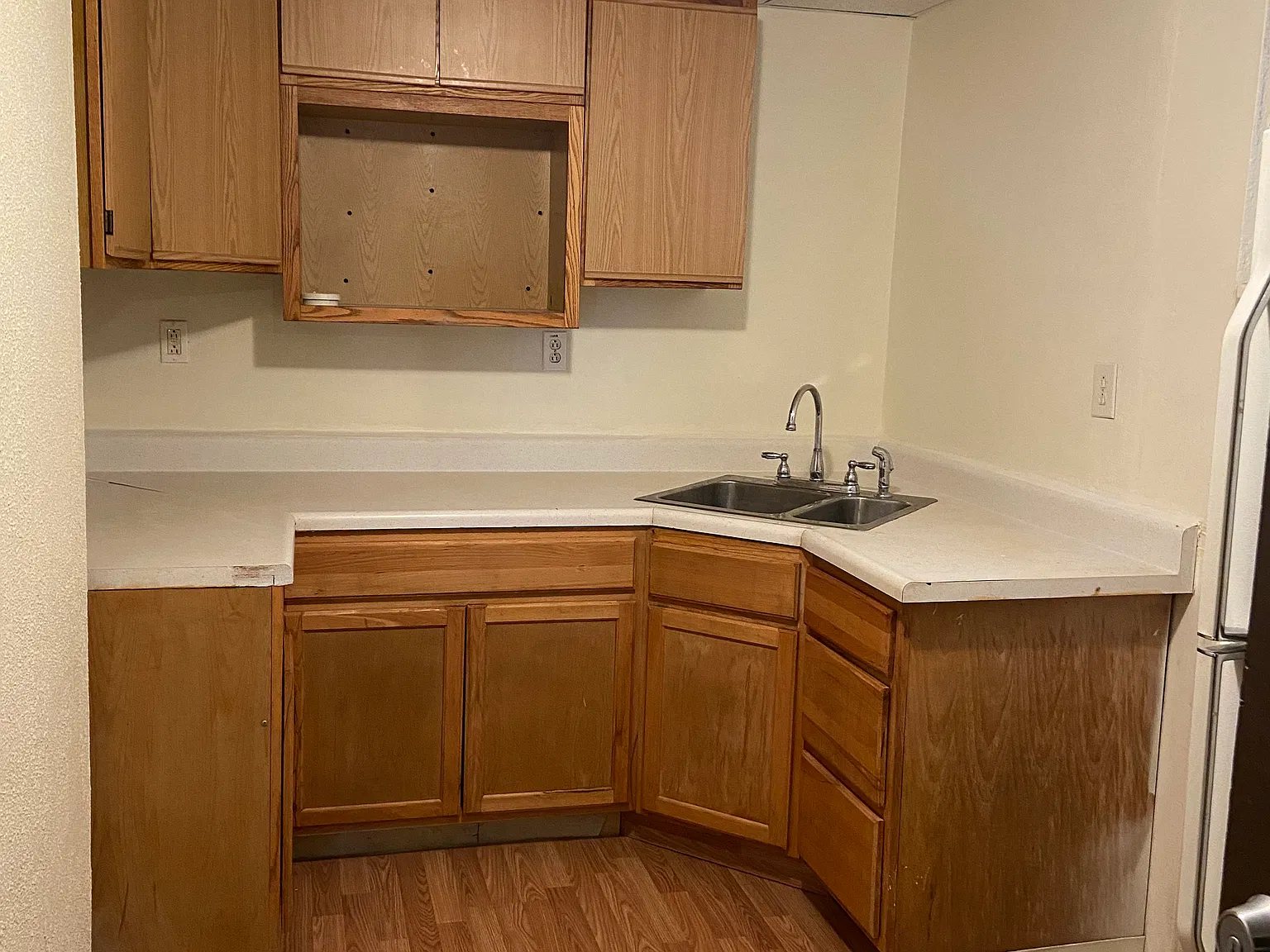 2426 Spring St — Photo 2