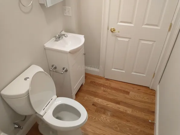 101 Morse St #108, Watertown, MA 02472