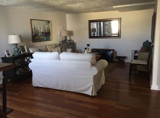 1 Main St, Eastport, NY 11941