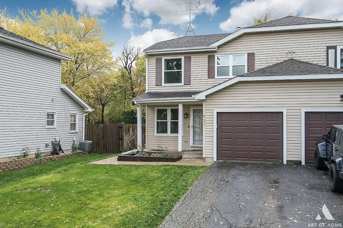 3 bed, 1.5 bath, 1500 sqft, $2,895 — Photo 1