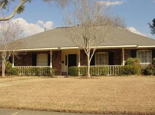 1819 Roseneath Dr, Baton Rouge, LA 70806