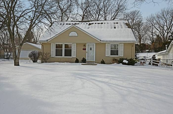 Welcome to 8312 Queen Ave