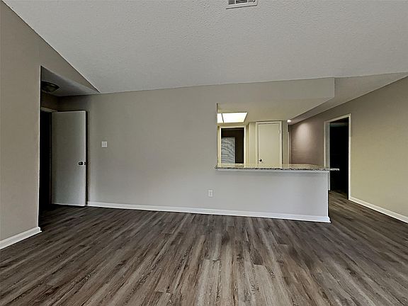 3rd image of 25311 Mill Pond Ln