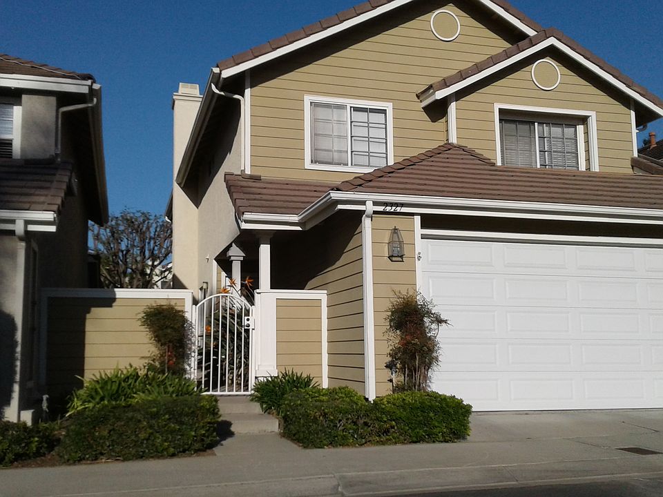 2nd image of 2327 Avenida Marejada #38
