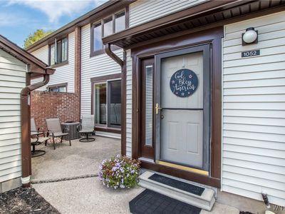 1052 Charlesgate Cir, East Amherst, NY, 14051