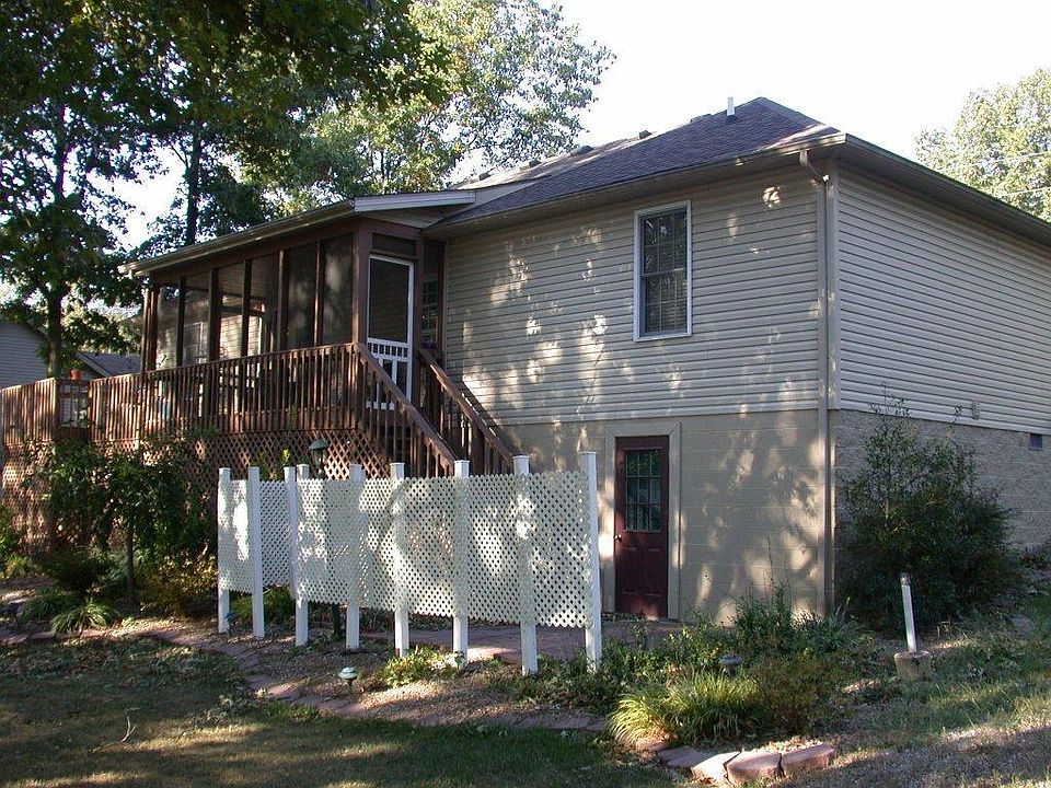 2nd image of 112 Carlisle Dr