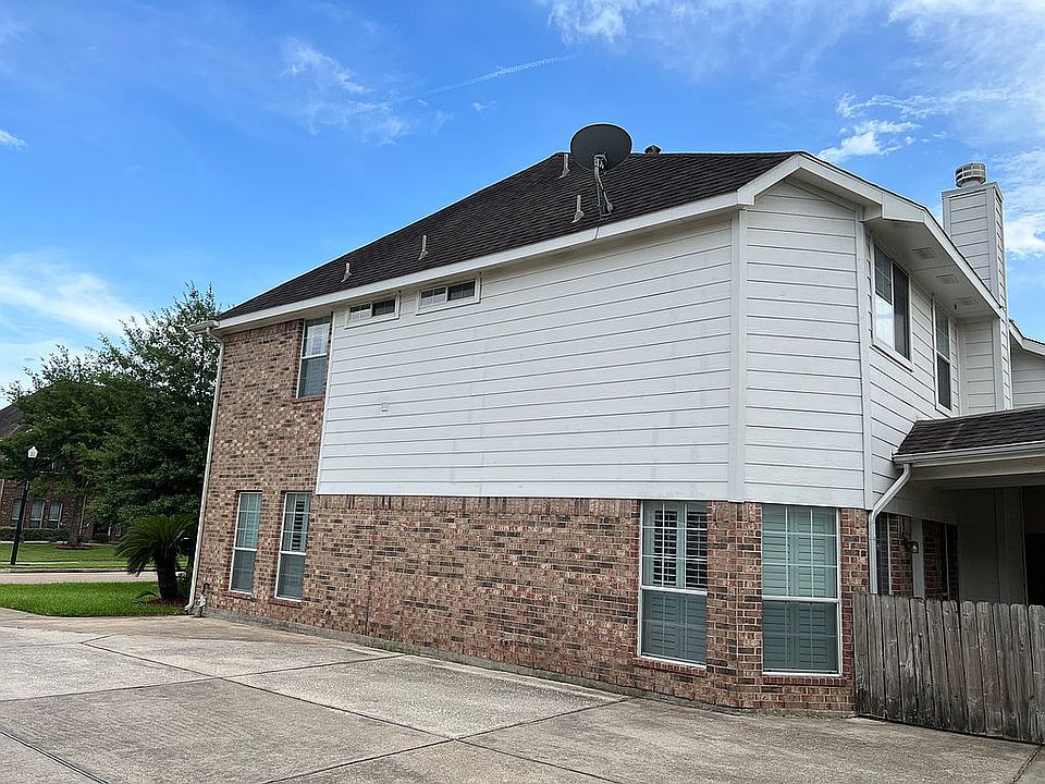 2nd image of 6807 Chapelfield Ln