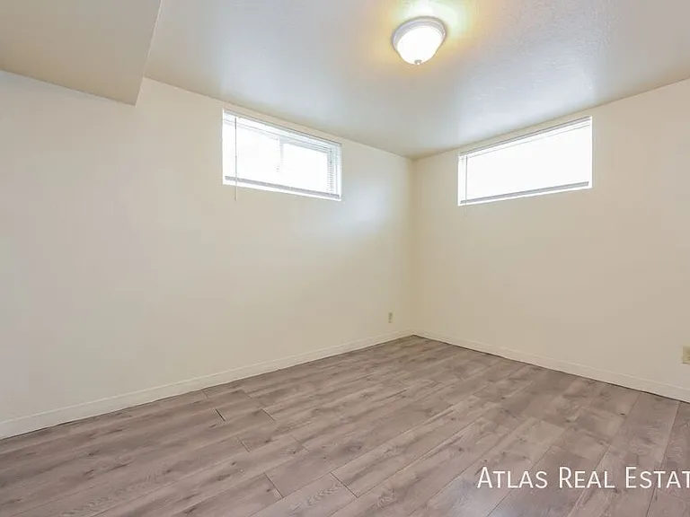 1463 W Byers Pl — Photo 11