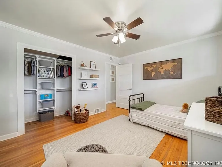 2426 S Louisville Ave — Photo 12
