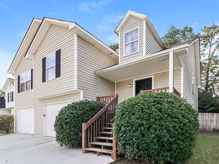 109 Belle Chase — Photo 4
