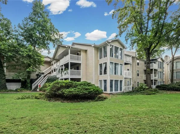 209 Augusta Dr SE, Marietta, GA 30067