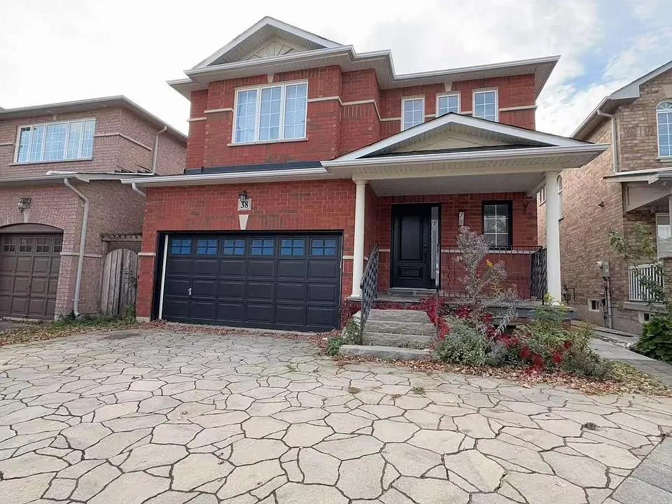 38 Delattaye Ave