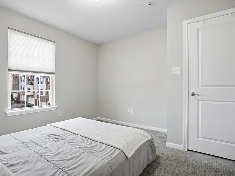 404 Aprilmae Way — Photo 25