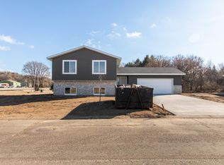 1496 Lone Stone Ct SE, Chatfield, MN 55923
