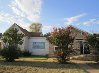 421 E Cypress St, Altus, OK 73521