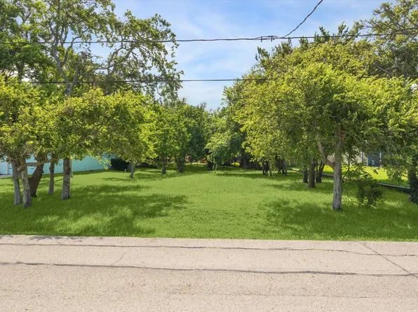 0 2nd St, Dickinson, TX 77539