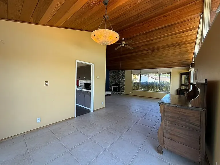 10744 Deep Cliffe Dr — Photo 3