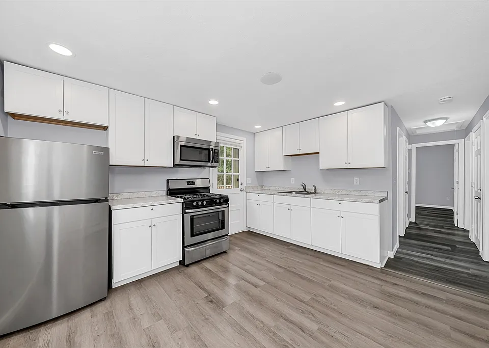 62 Hollis St #62
