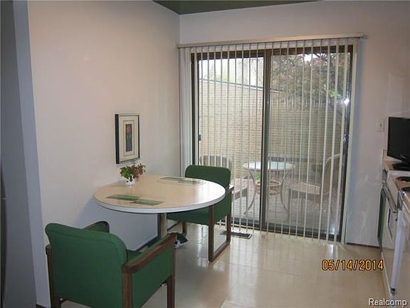 4th image of 7371 Laurel Ct Building 1