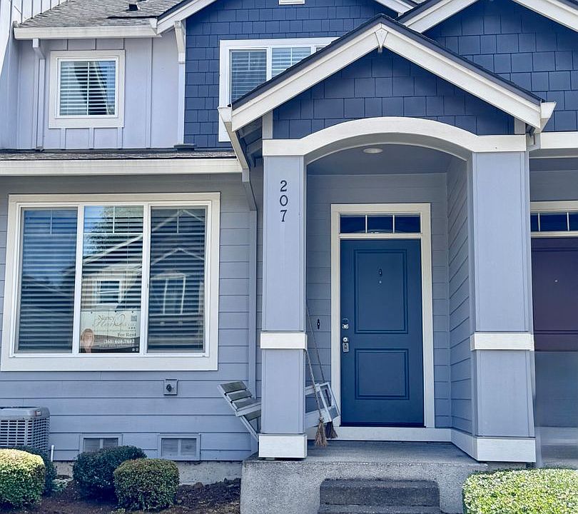 1st image of 207 NE 52nd St