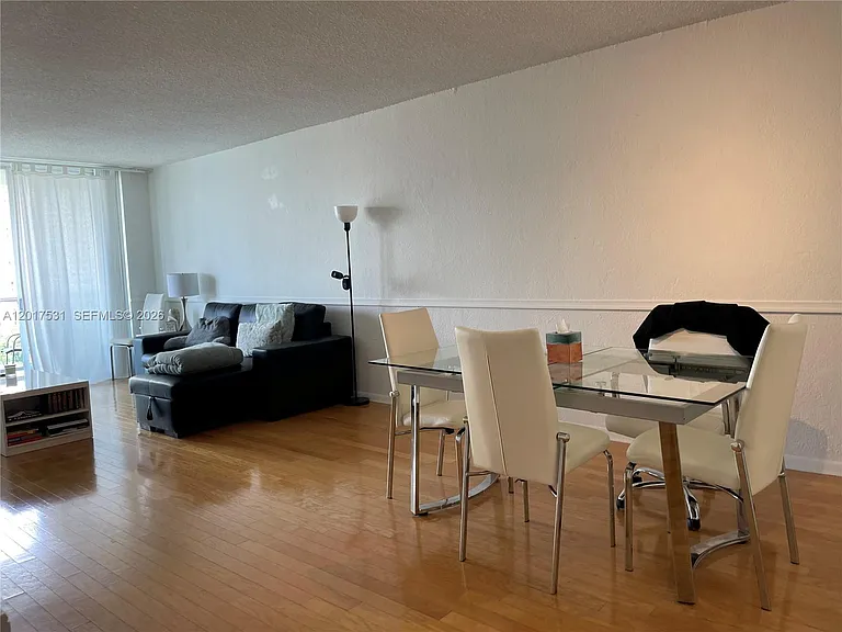 19390 Collins Ave #1225 — Photo 5