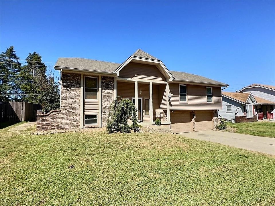 1st image of 16300 S Cogan Dr