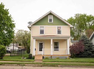 1389 W 3rd St, Dubuque, IA 52001