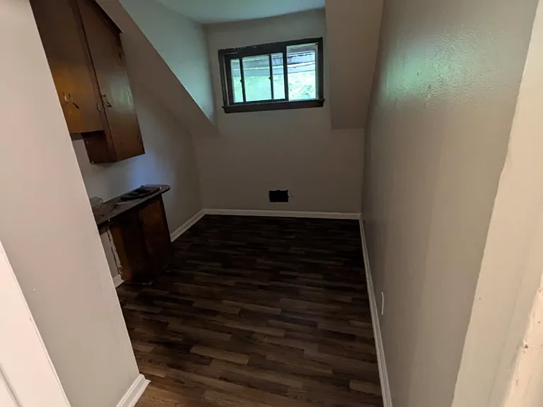 19431 Maple Heights Blvd — Photo 8
