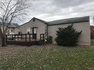 102 Graceland Cir, South Charleston, WV 25309