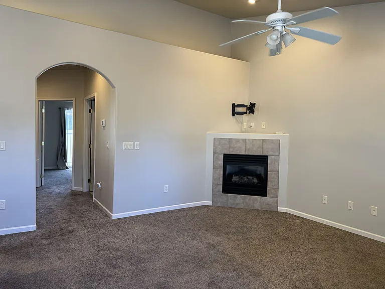2350 NE Mary Rose Pl #2 — Photo 9