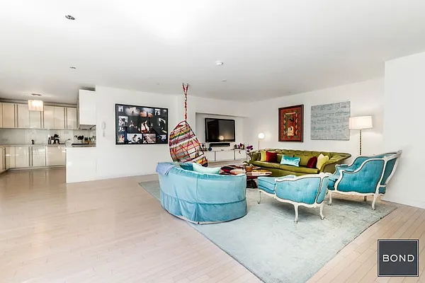 Sold by Bond New York | media 7