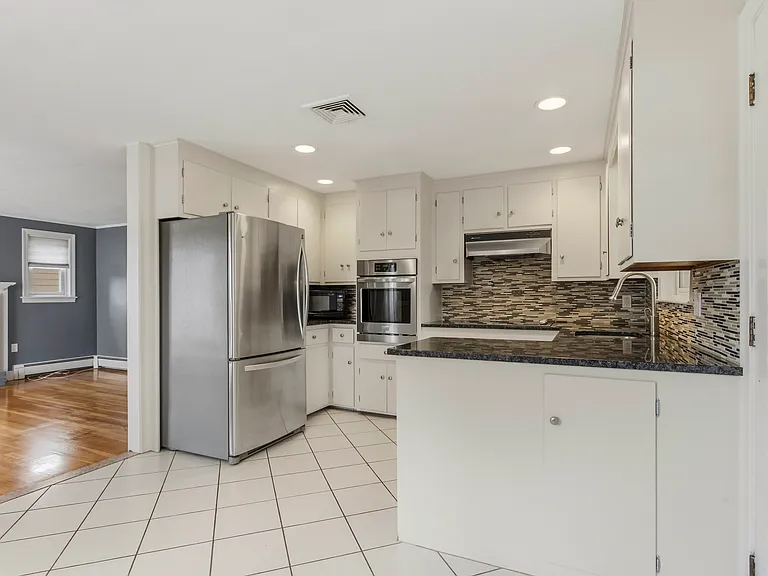 1364 Trapelo Rd — Photo 3