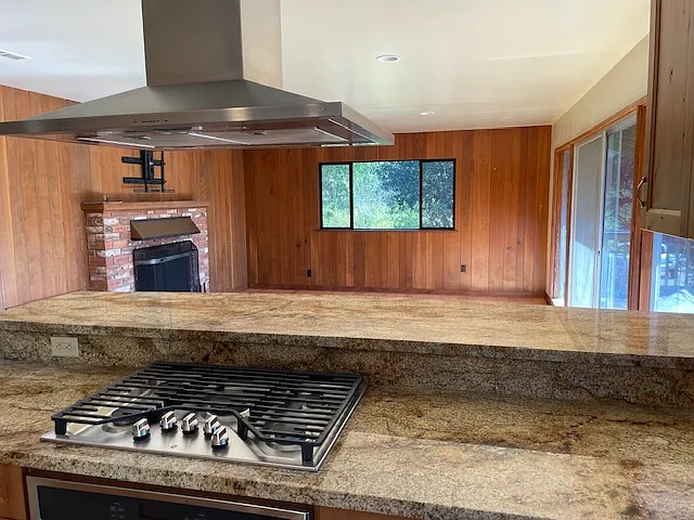 6525 Brookdale Dr — Photo 4