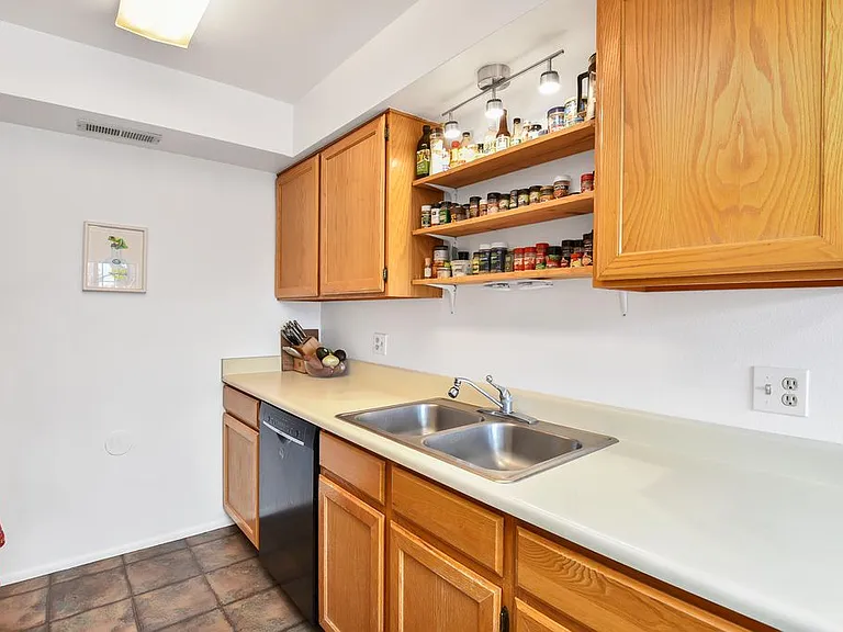 1000 N Beaver St #107 — Photo 6