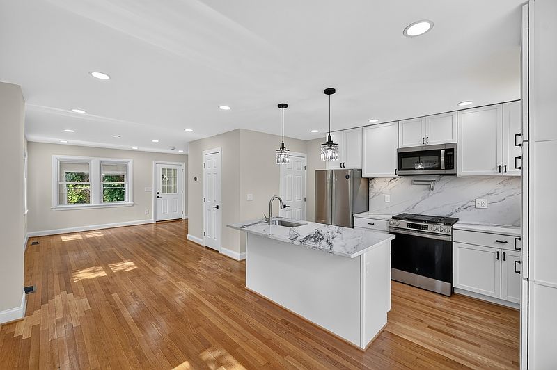1st image of 1712 U St SE #1