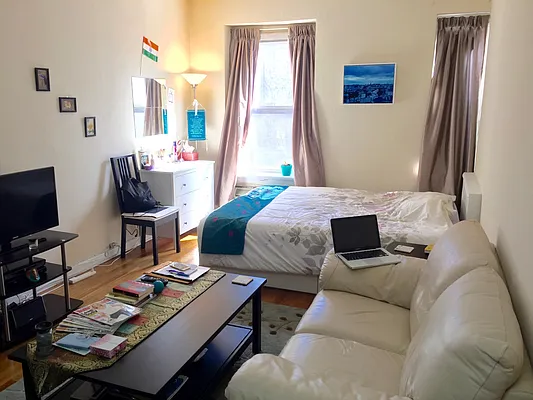 Rented by Schulman Realty LLC | media 23
