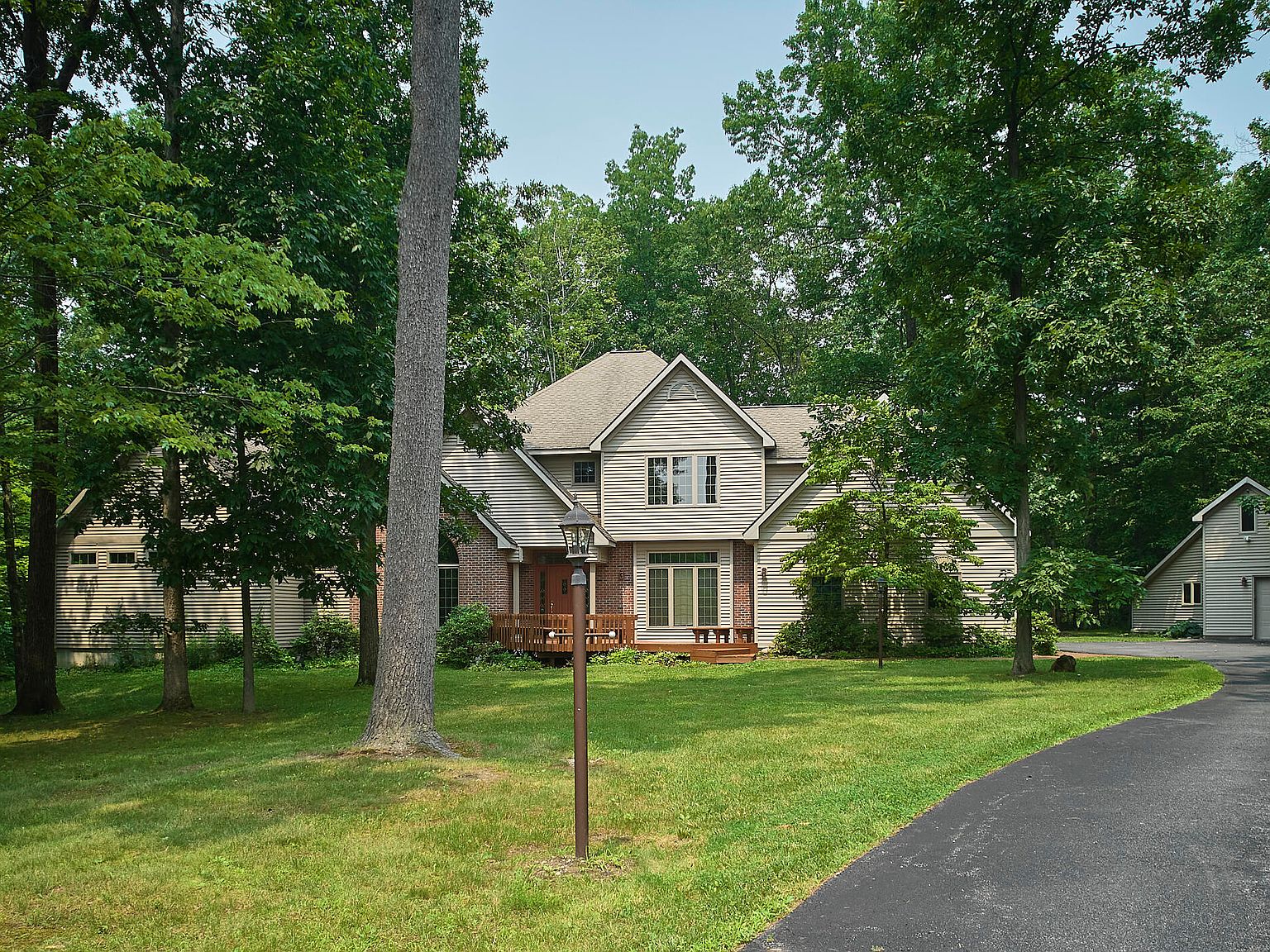 13 Pineview Lane, East Greenbush, NY 12061 Zillow