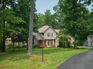 13 Pineview Ln, East Greenbush, NY 12061